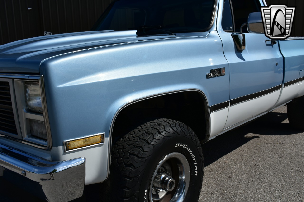1987 GMC K10 High Sierra