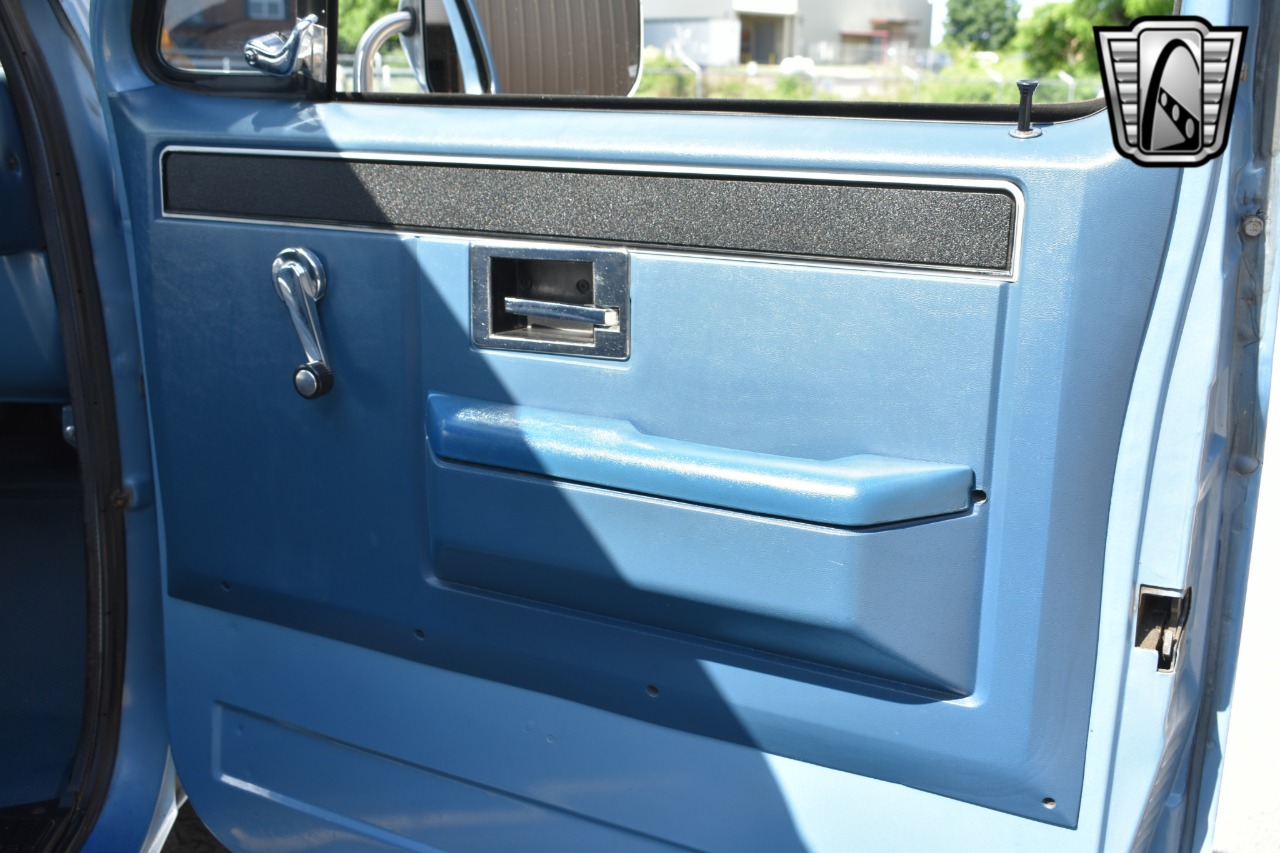 1987 GMC K10 High Sierra - 5