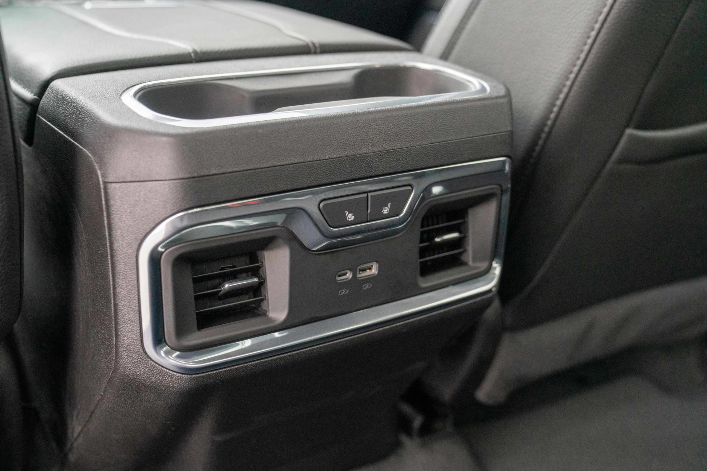 2024 GMC Sierra 3500HD Denali