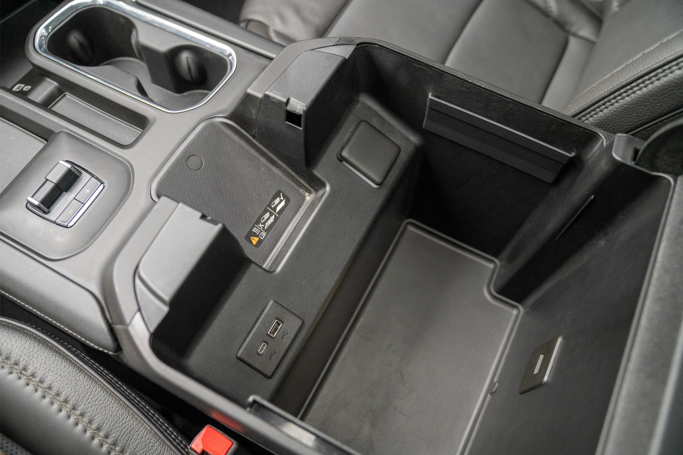 2024 GMC Sierra 3500HD Denali