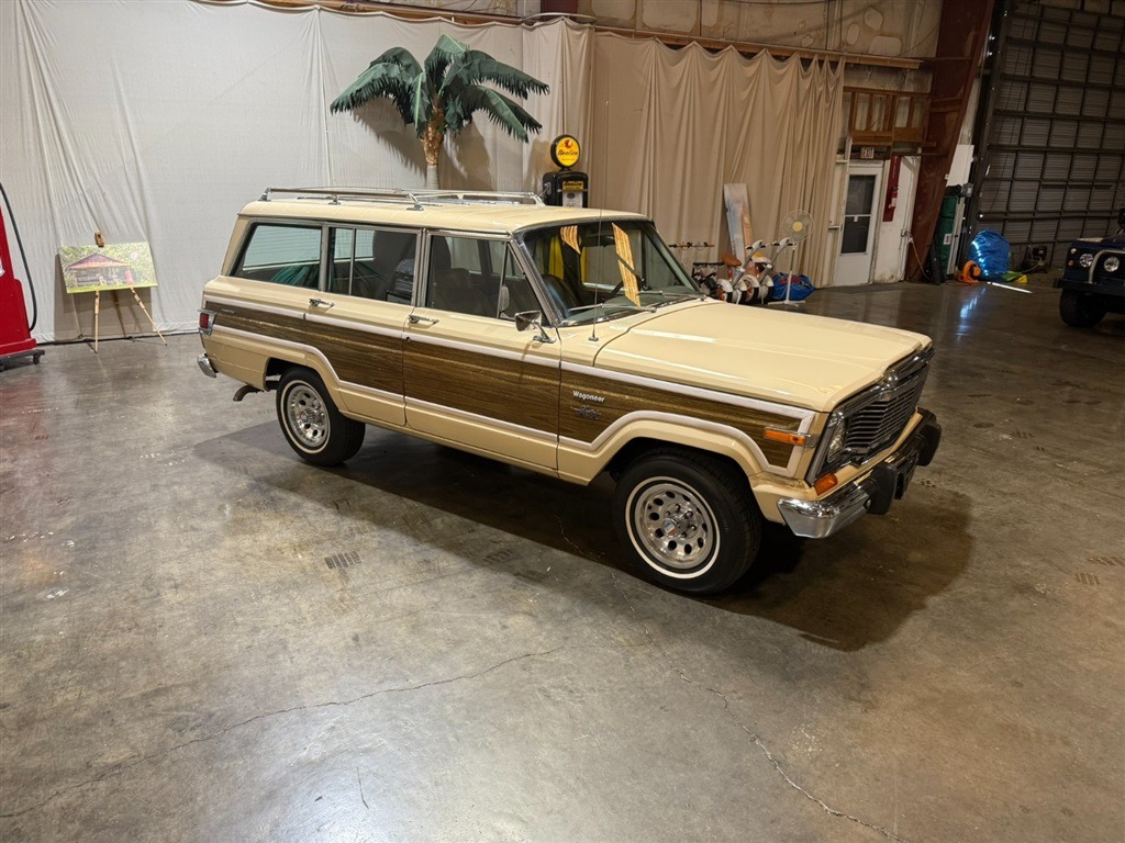  Jeep Wagoneer