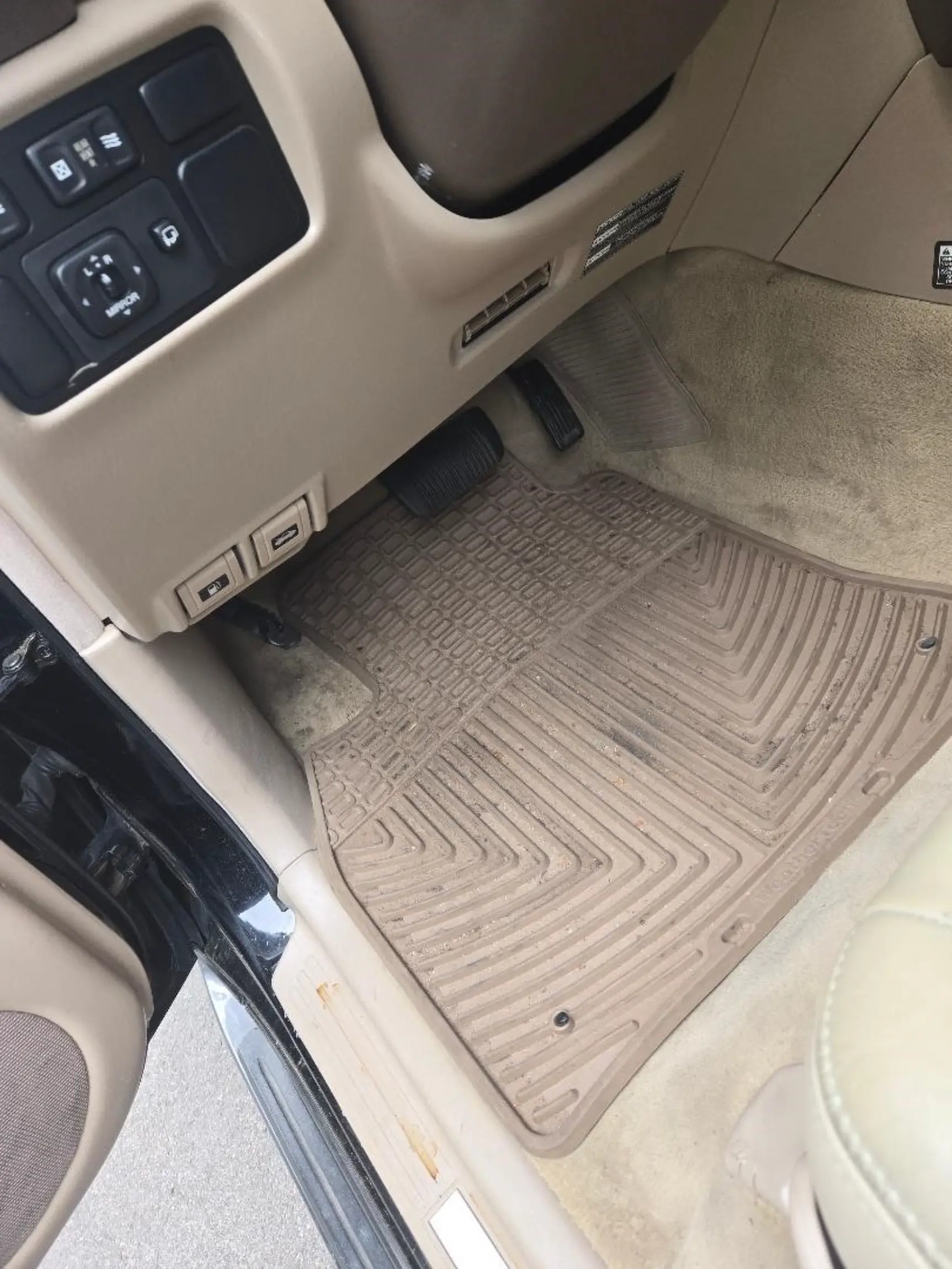 Sold: 2002 Lexus LX 470