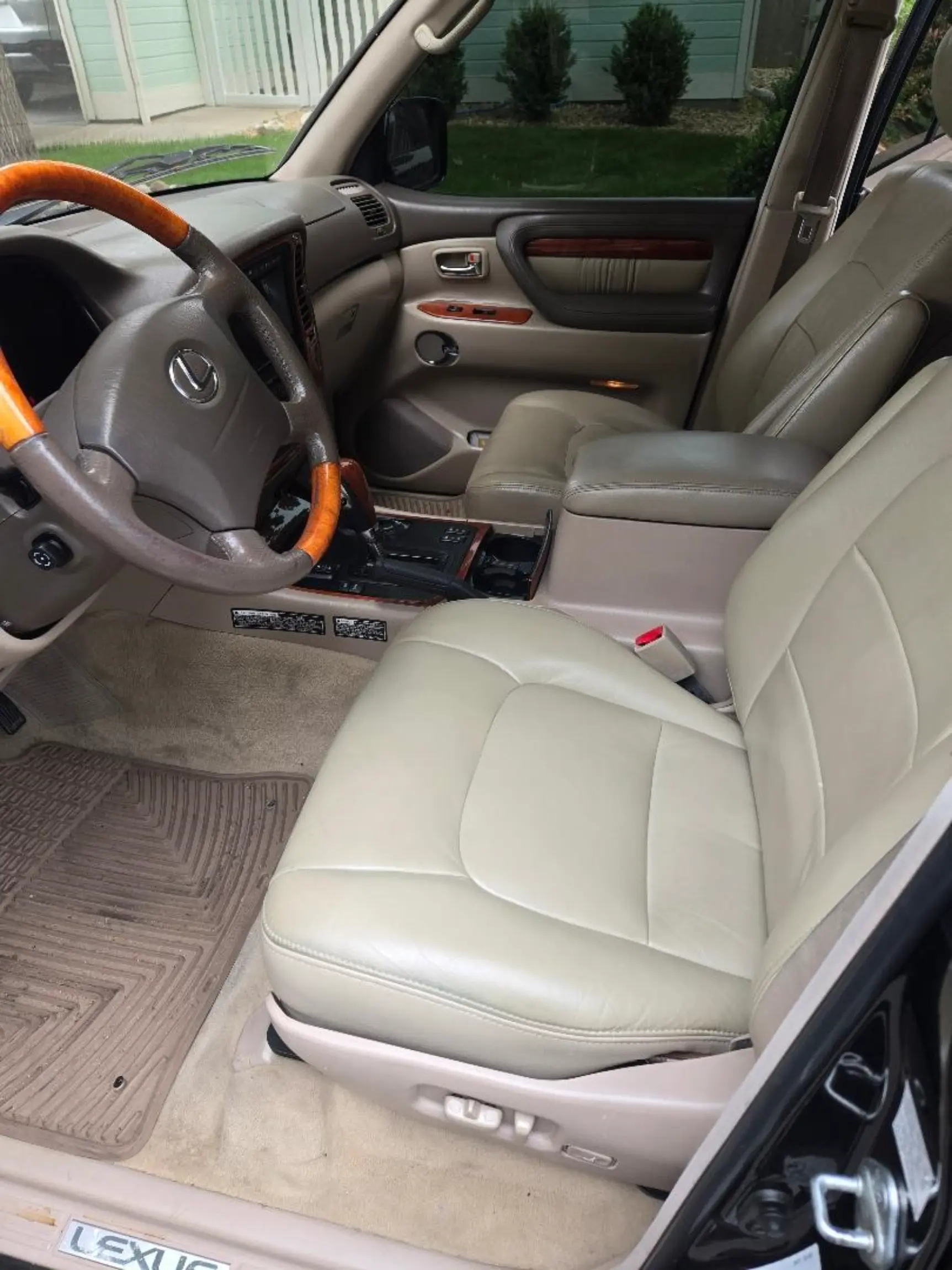 Sold: 2002 Lexus LX 470