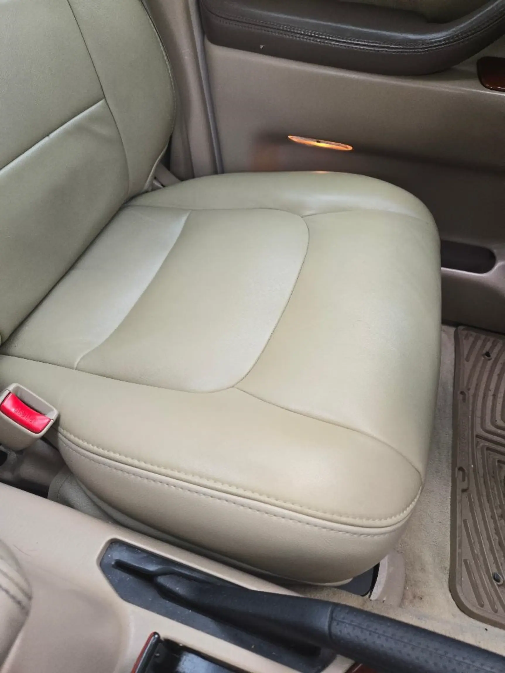 Sold: 2002 Lexus LX 470