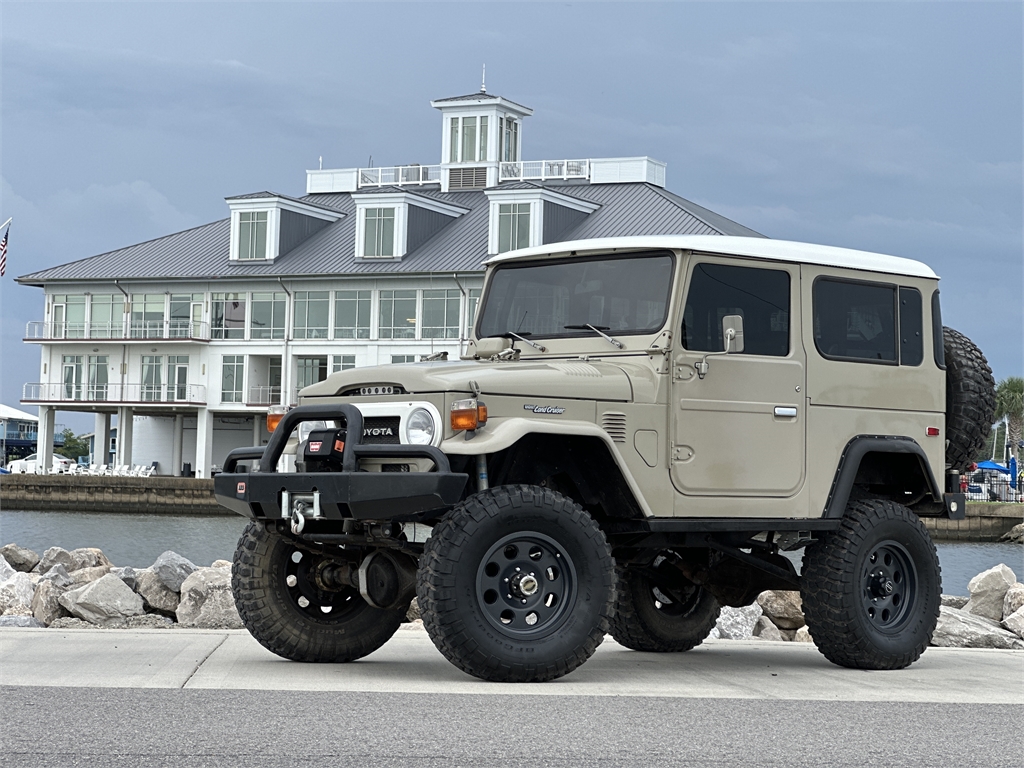  Toyota Land Cruiser