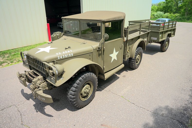 1953 Dodge M-37 + Trailer