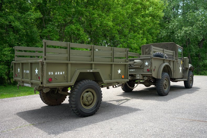 1953 Dodge M-37 + Trailer