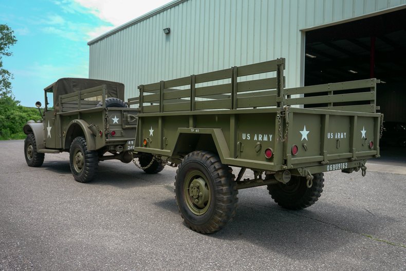 1953 Dodge M-37 + Trailer