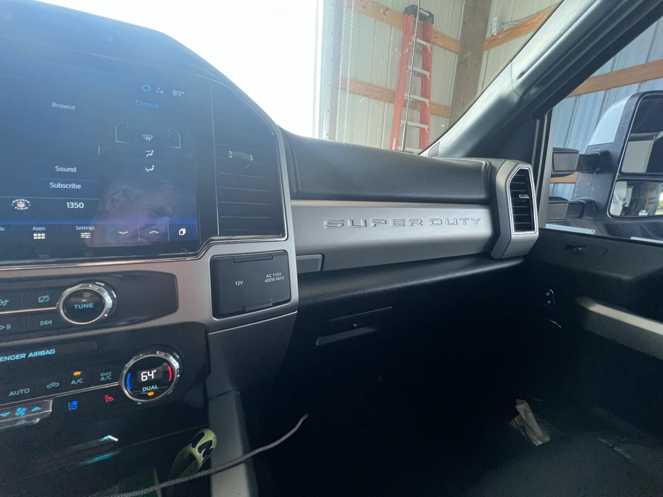 Sold: 2022 Ford F-550 Super Duty Lariat 4×4