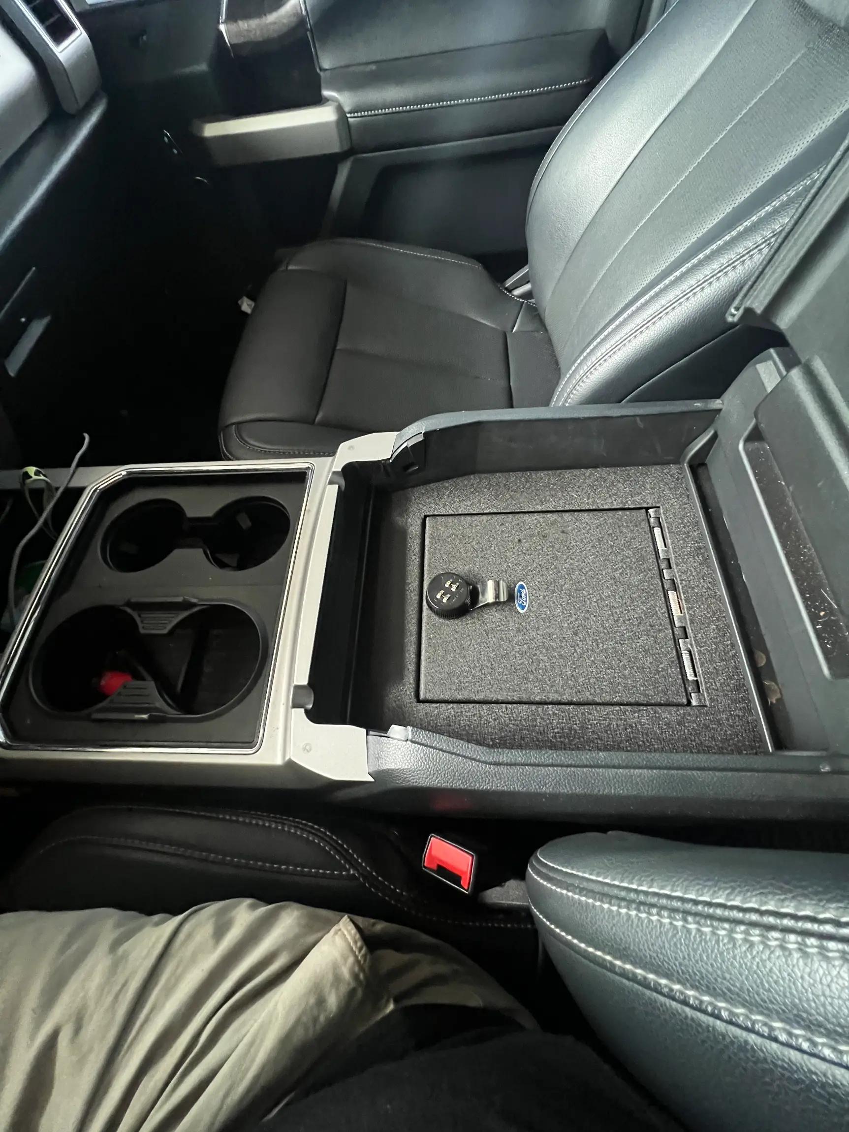 Sold: 2022 Ford F-550 Super Duty Lariat 4×4