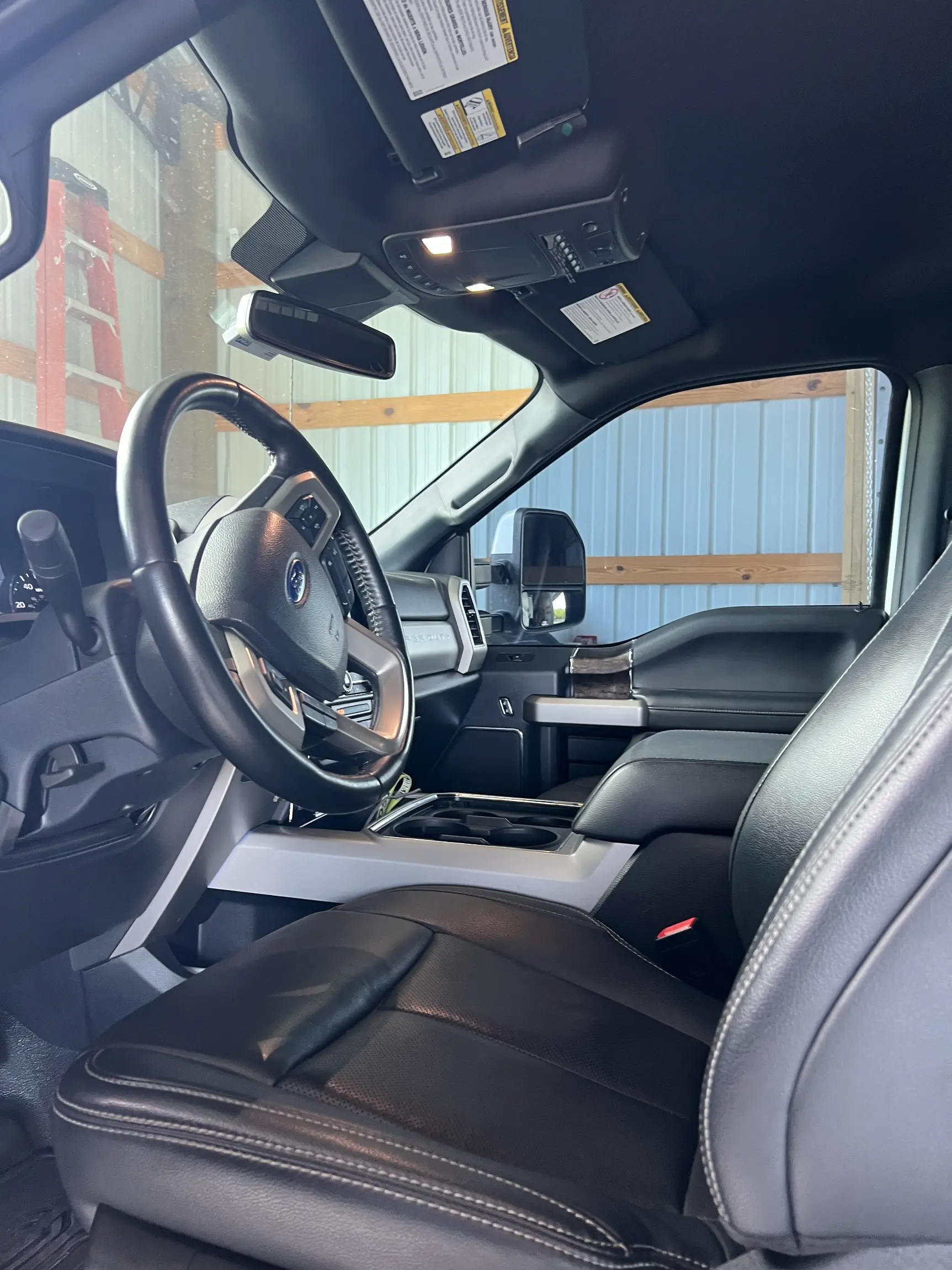 Sold: 2022 Ford F-550 Super Duty Lariat 4×4