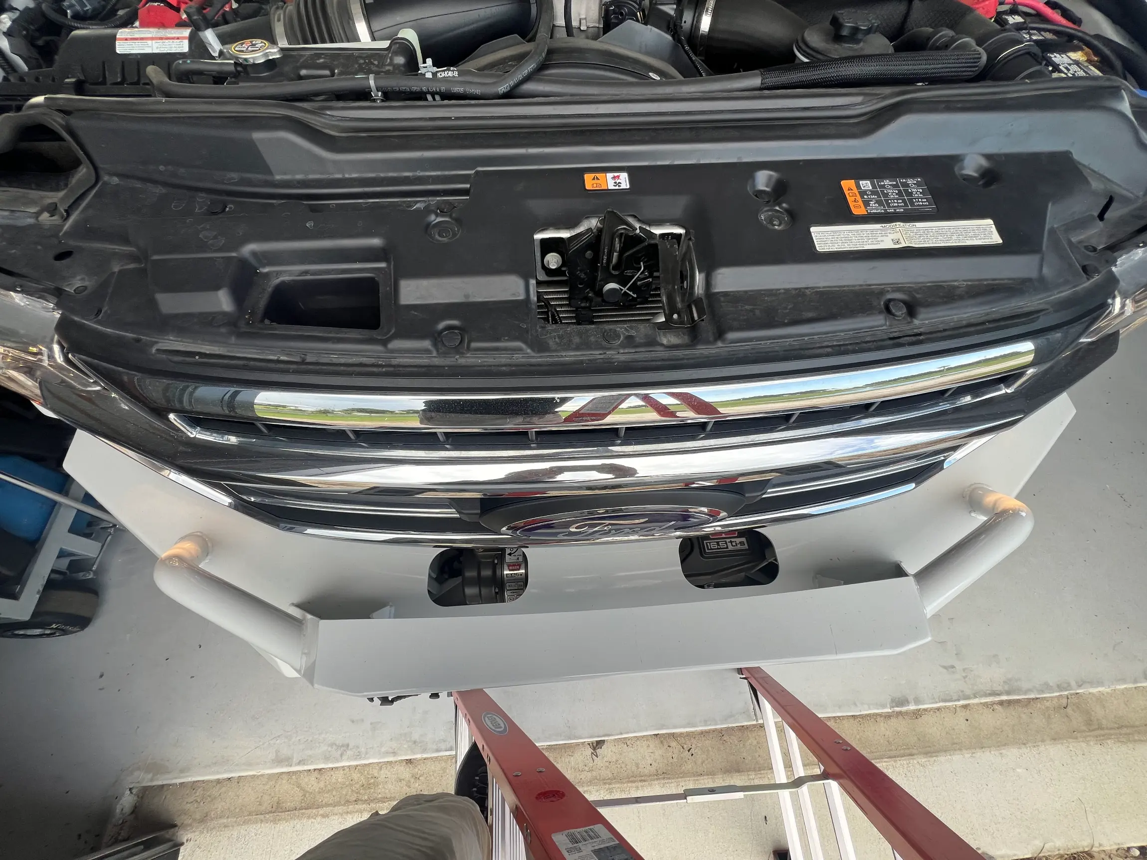 Sold: 2022 Ford F-550 Super Duty Lariat 4×4