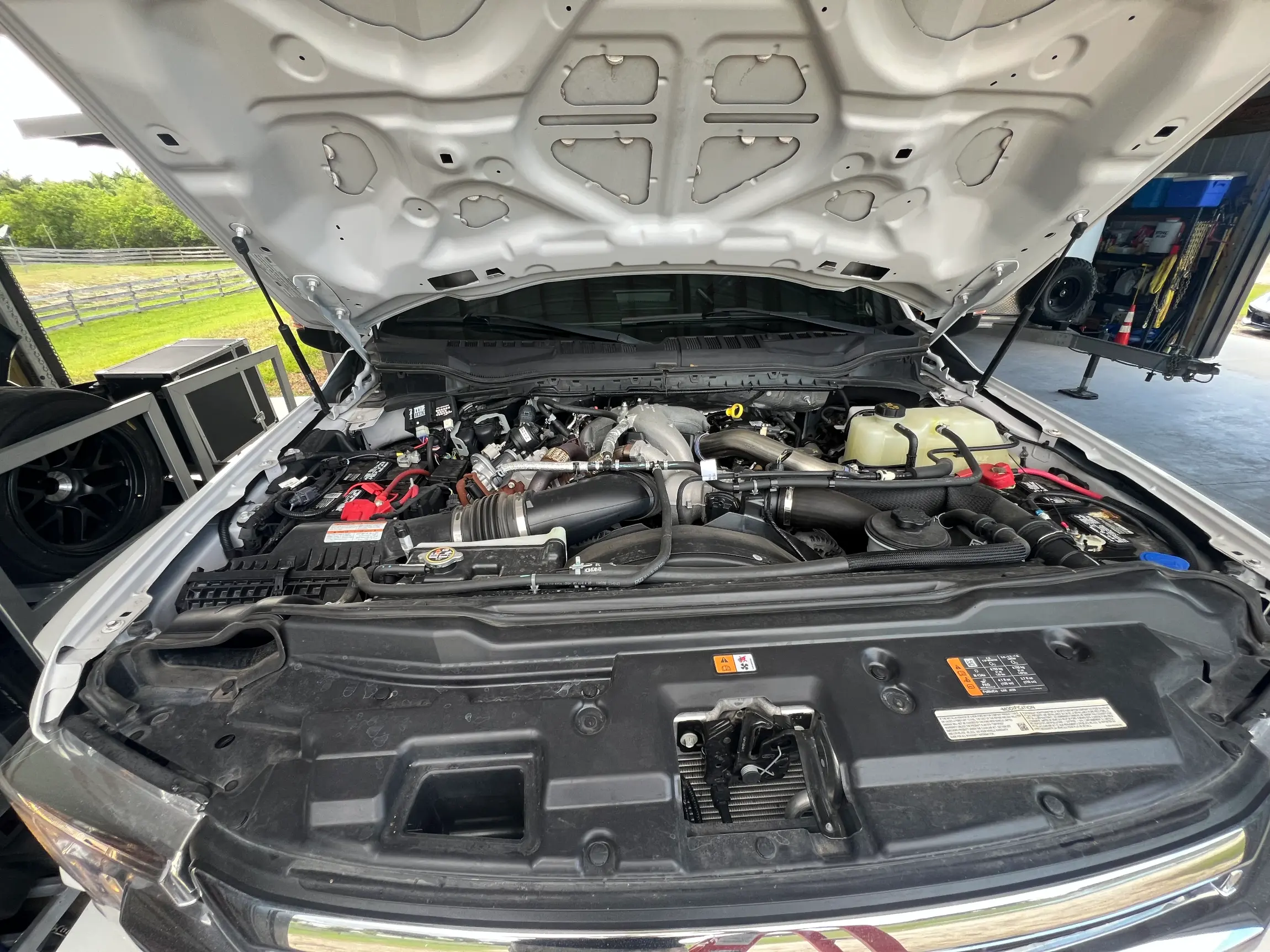 Sold: 2022 Ford F-550 Super Duty Lariat 4×4