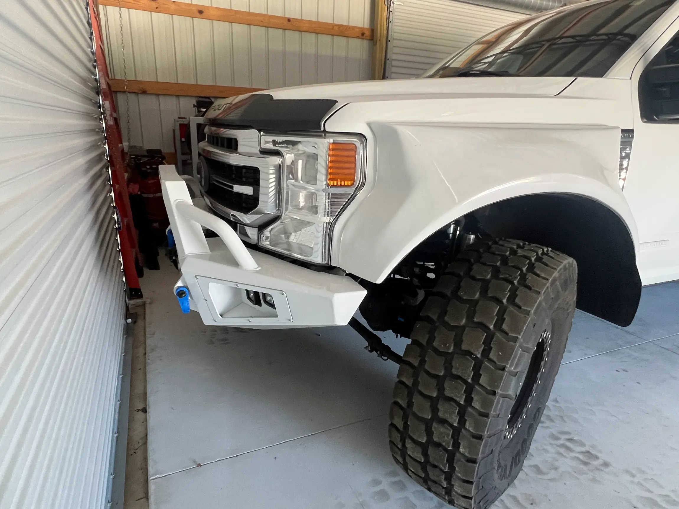 Sold: 2022 Ford F-550 Super Duty Lariat 4×4