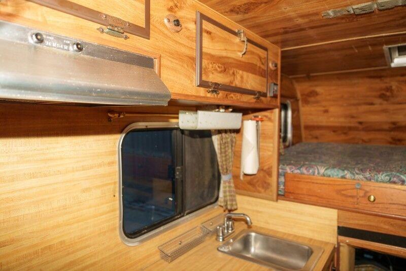1986 Ford F-350 Pickup Camper