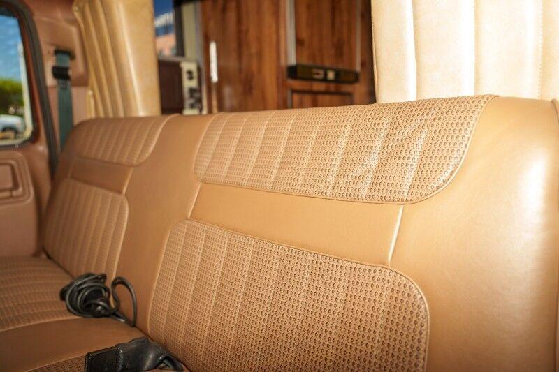 1986 Ford F-350 Pickup Camper