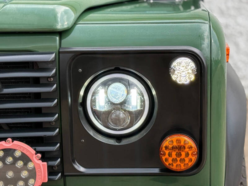 1995 Land Rover Defender 90 NAS