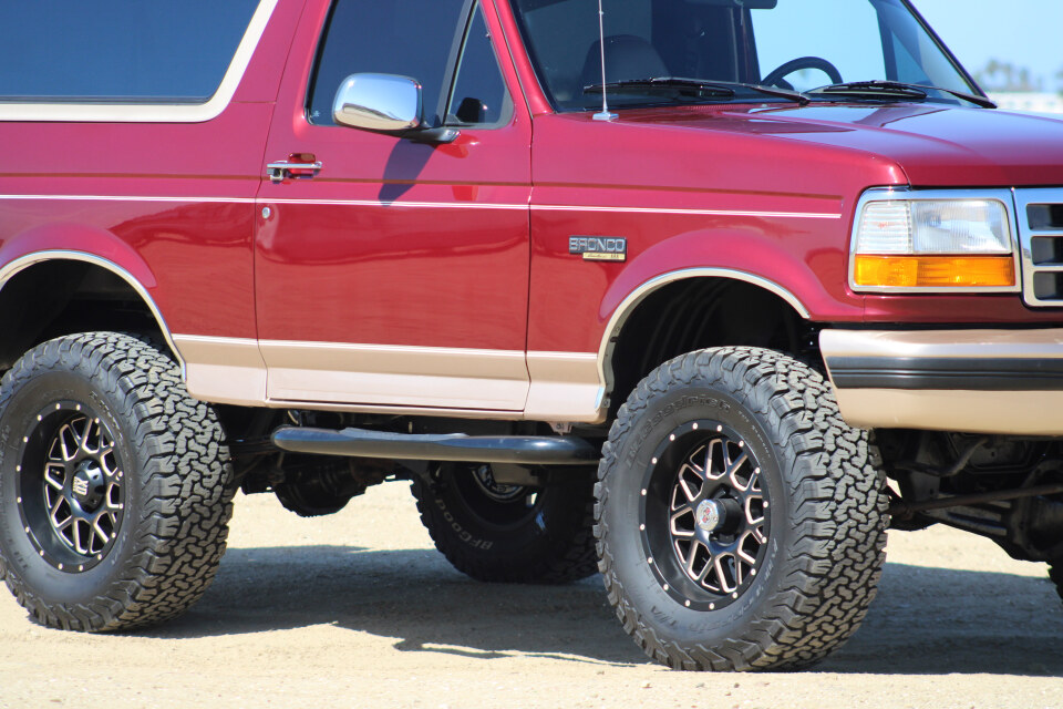 43k-Mile, 1-Owner 1996 Ford Bronco Eddie Bauer 4×4