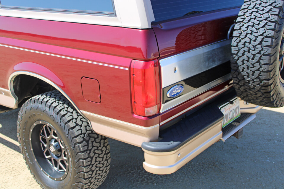 43k-Mile, 1-Owner 1996 Ford Bronco Eddie Bauer 4×4