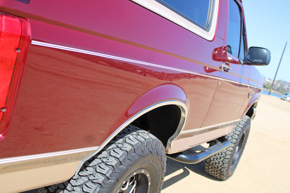 43k-Mile, 1-Owner 1996 Ford Bronco Eddie Bauer 4×4