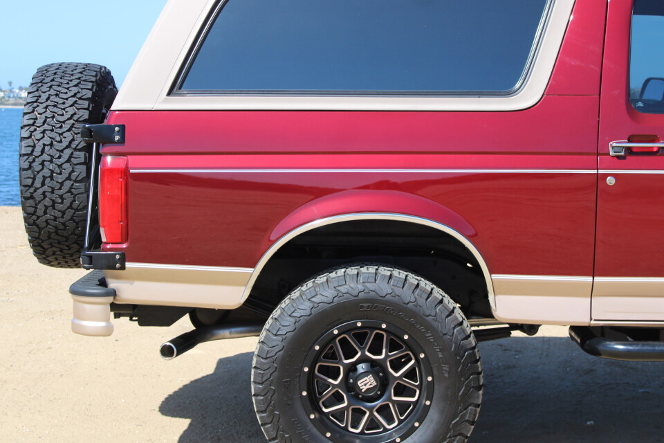 43k-Mile, 1-Owner 1996 Ford Bronco Eddie Bauer 4×4