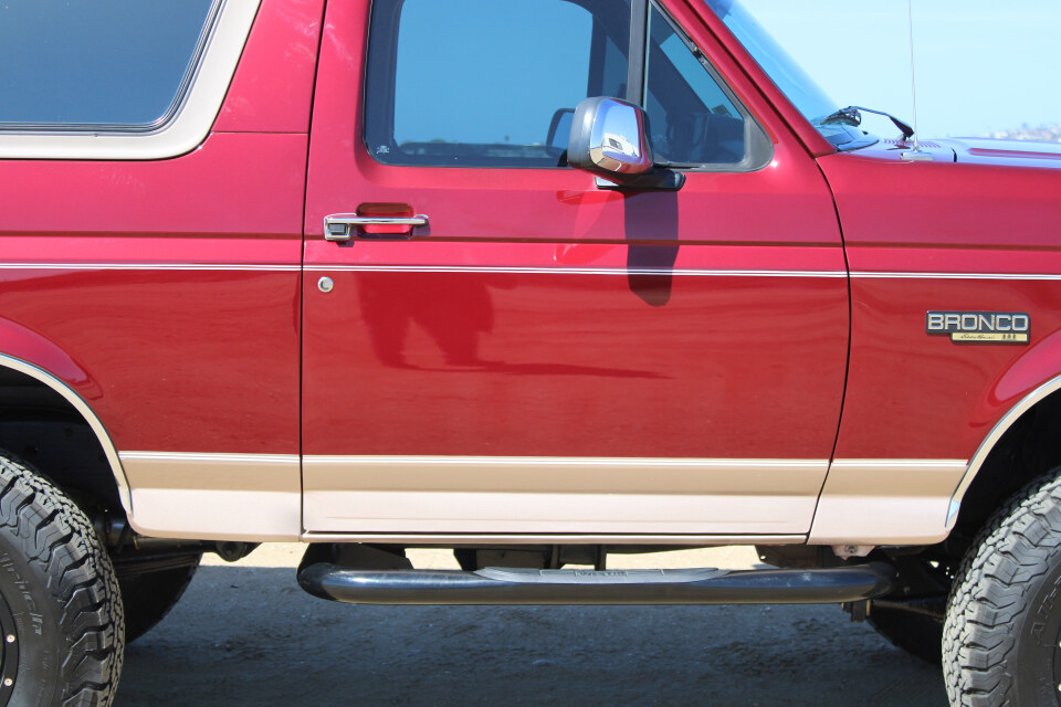 43k-Mile, 1-Owner 1996 Ford Bronco Eddie Bauer 4×4