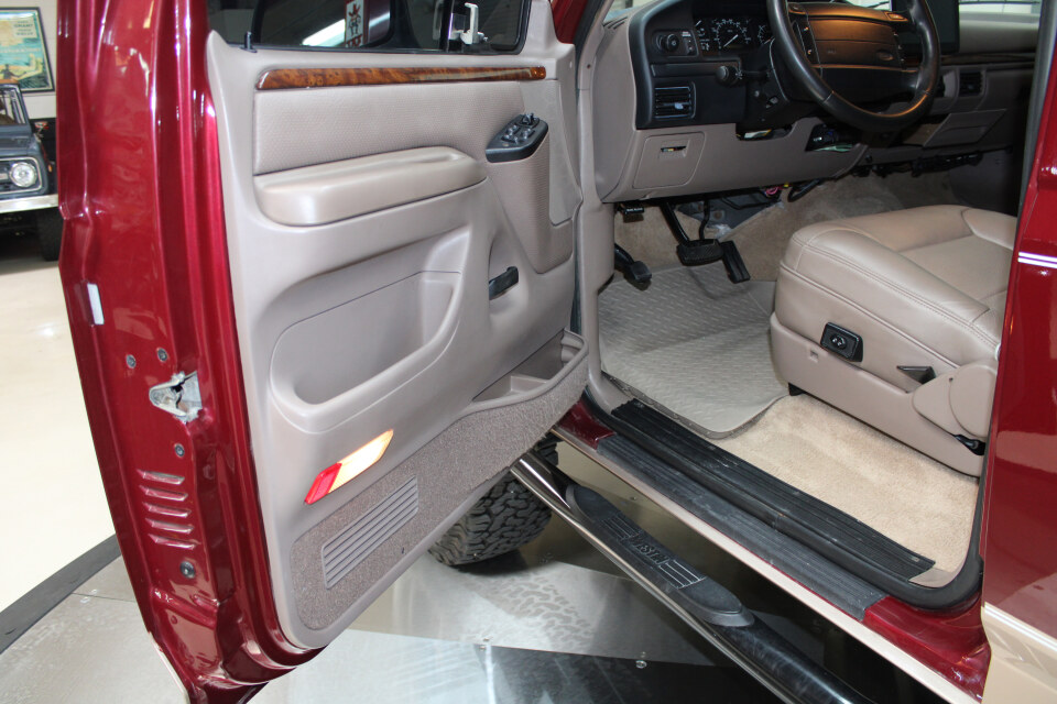 43k-Mile, 1-Owner 1996 Ford Bronco Eddie Bauer 4×4