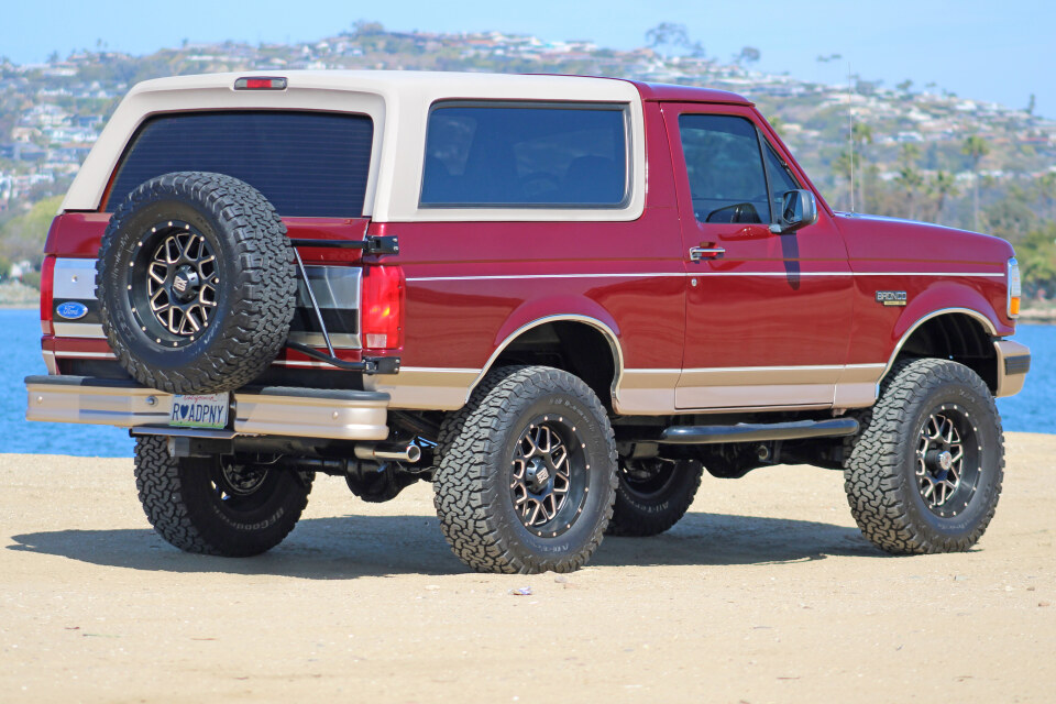 43k-Mile, 1-Owner 1996 Ford Bronco Eddie Bauer 4×4