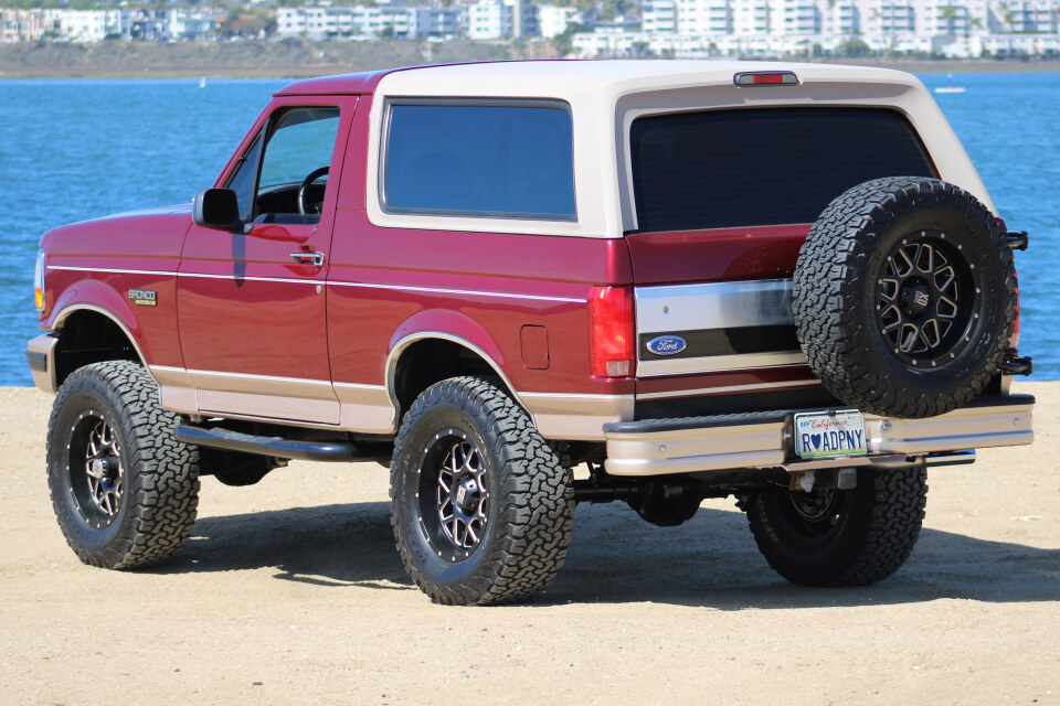 43k-Mile, 1-Owner 1996 Ford Bronco Eddie Bauer 4×4