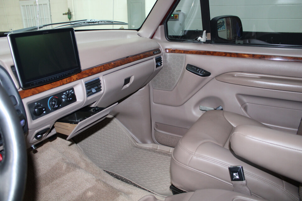 43k-Mile, 1-Owner 1996 Ford Bronco Eddie Bauer 4×4