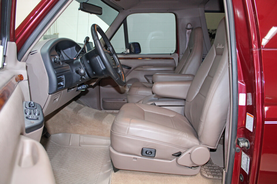 43k-Mile, 1-Owner 1996 Ford Bronco Eddie Bauer 4×4