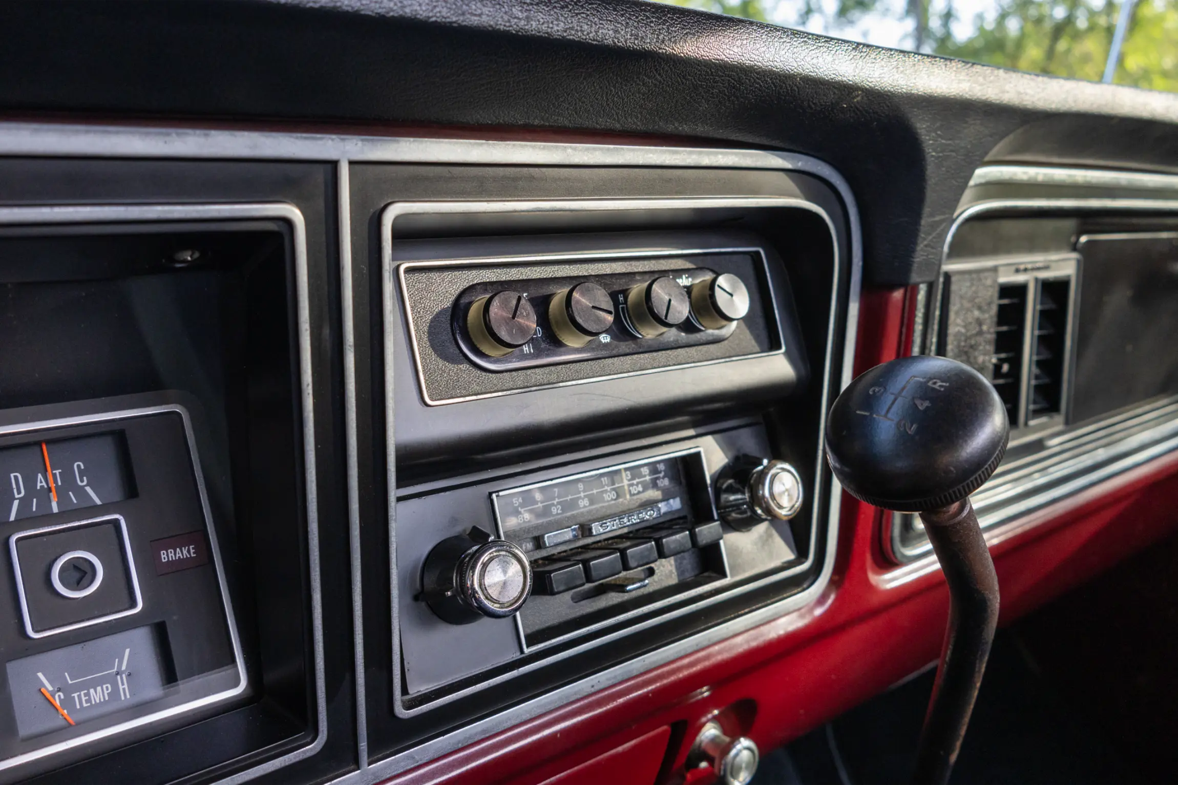 Sold: 1976 Ford F-250 Ranger 4×4 Highboy