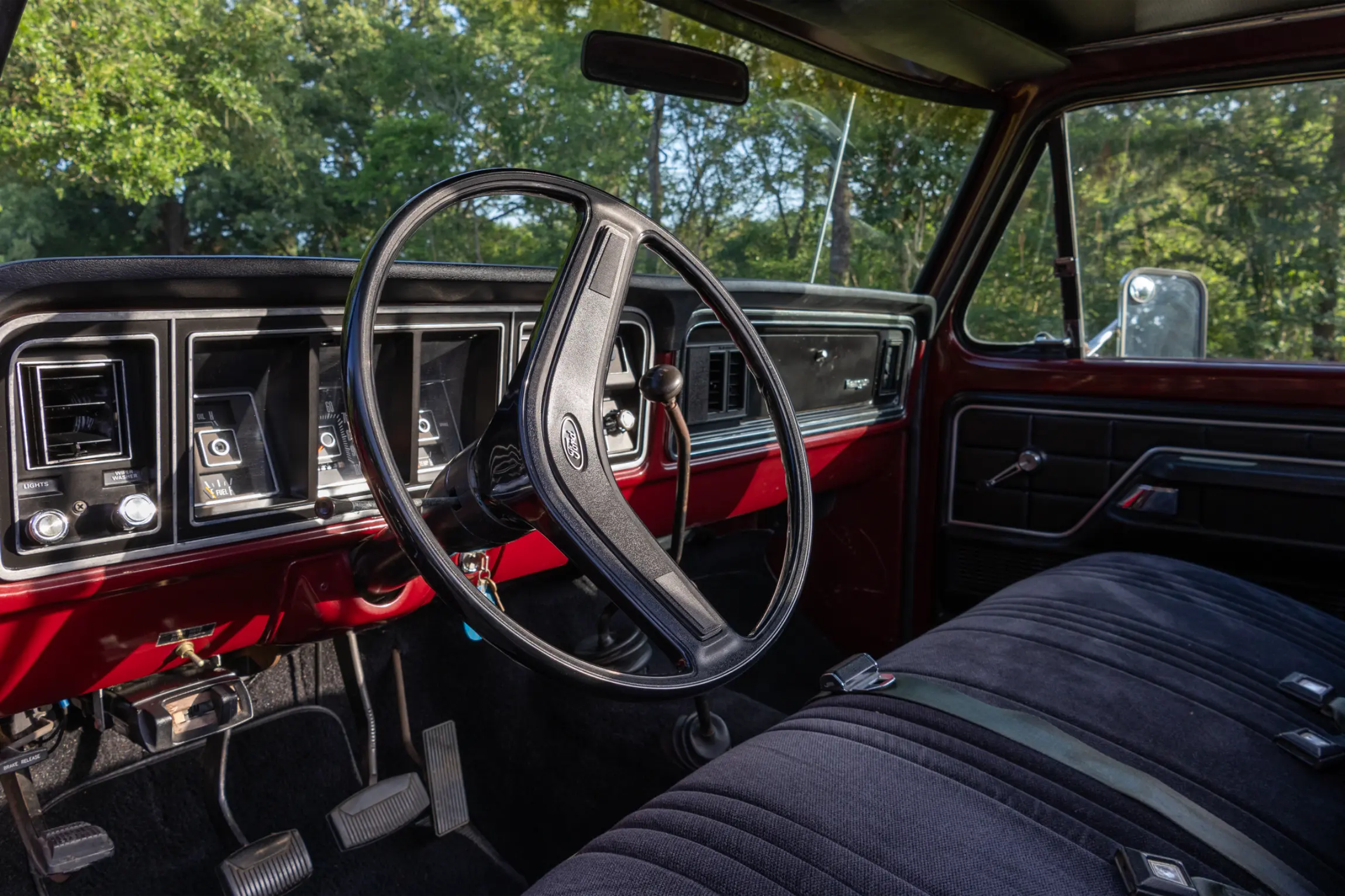 Sold: 1976 Ford F-250 Ranger 4×4 Highboy