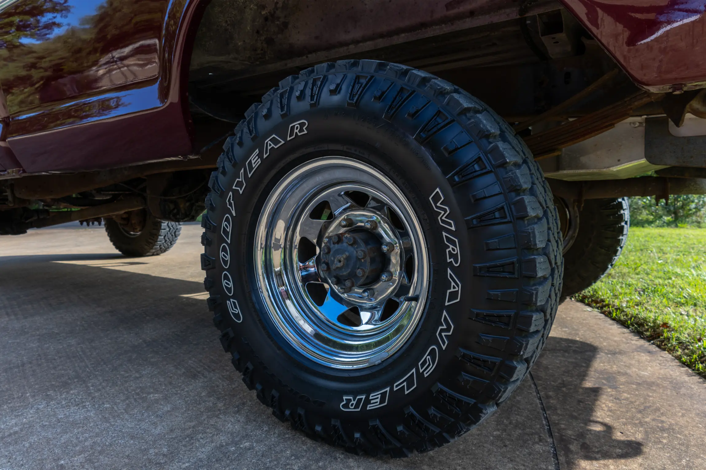 Sold: 1976 Ford F-250 Ranger 4×4 Highboy