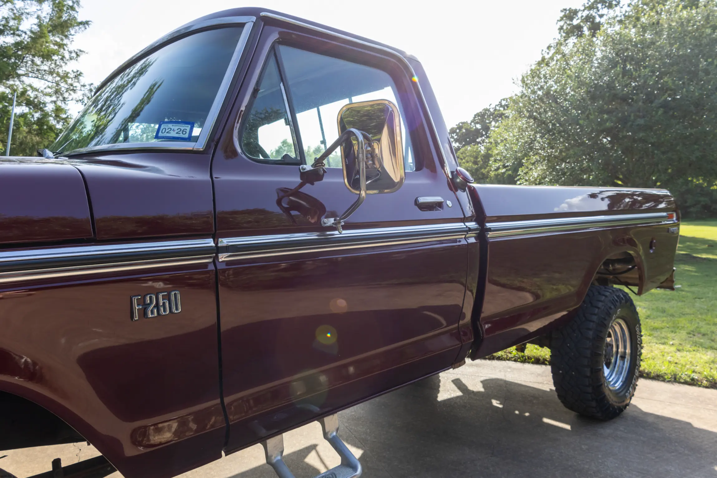 Sold: 1976 Ford F-250 Ranger 4×4 Highboy