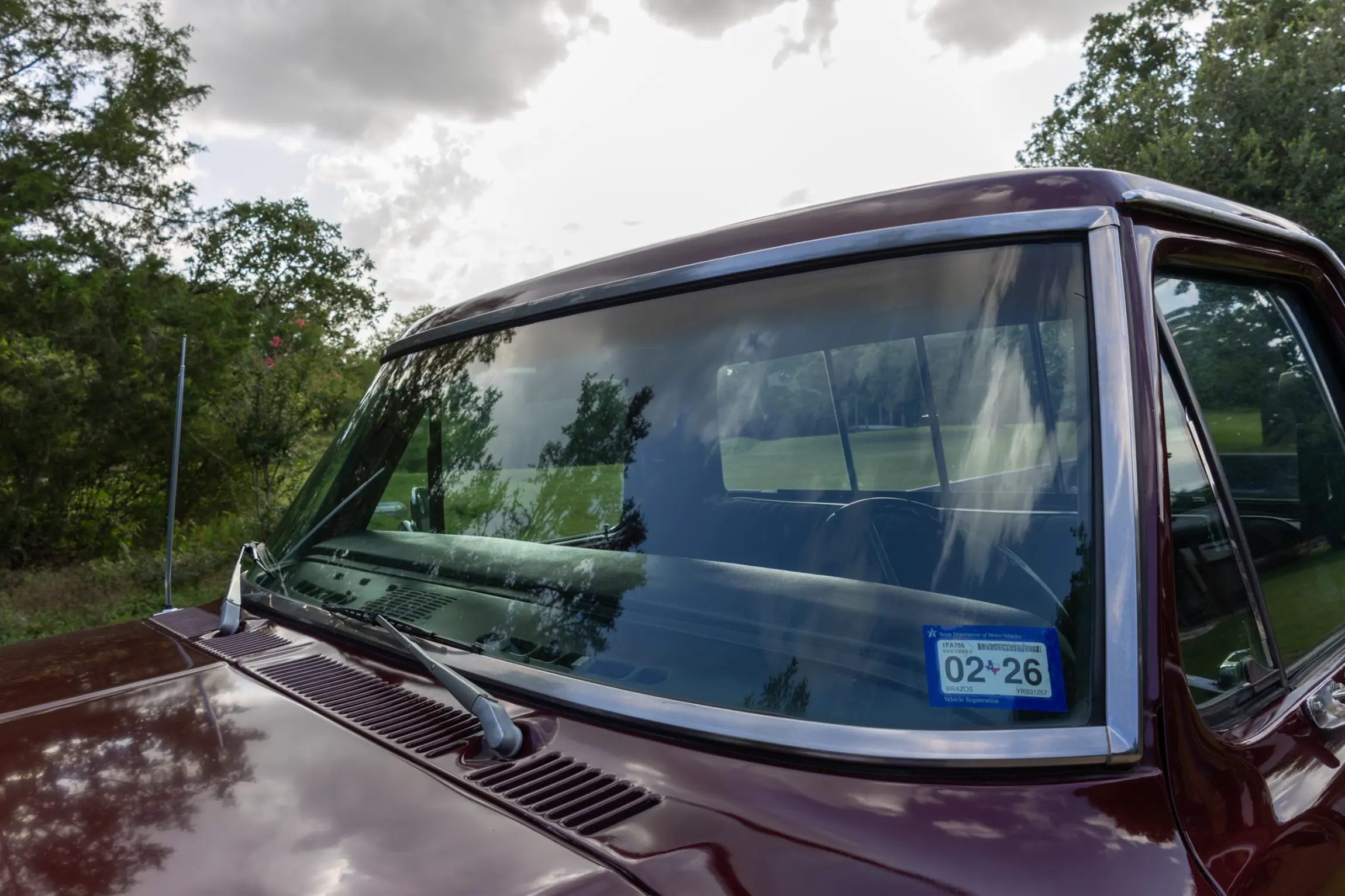 Sold: 1976 Ford F-250 Ranger 4×4 Highboy