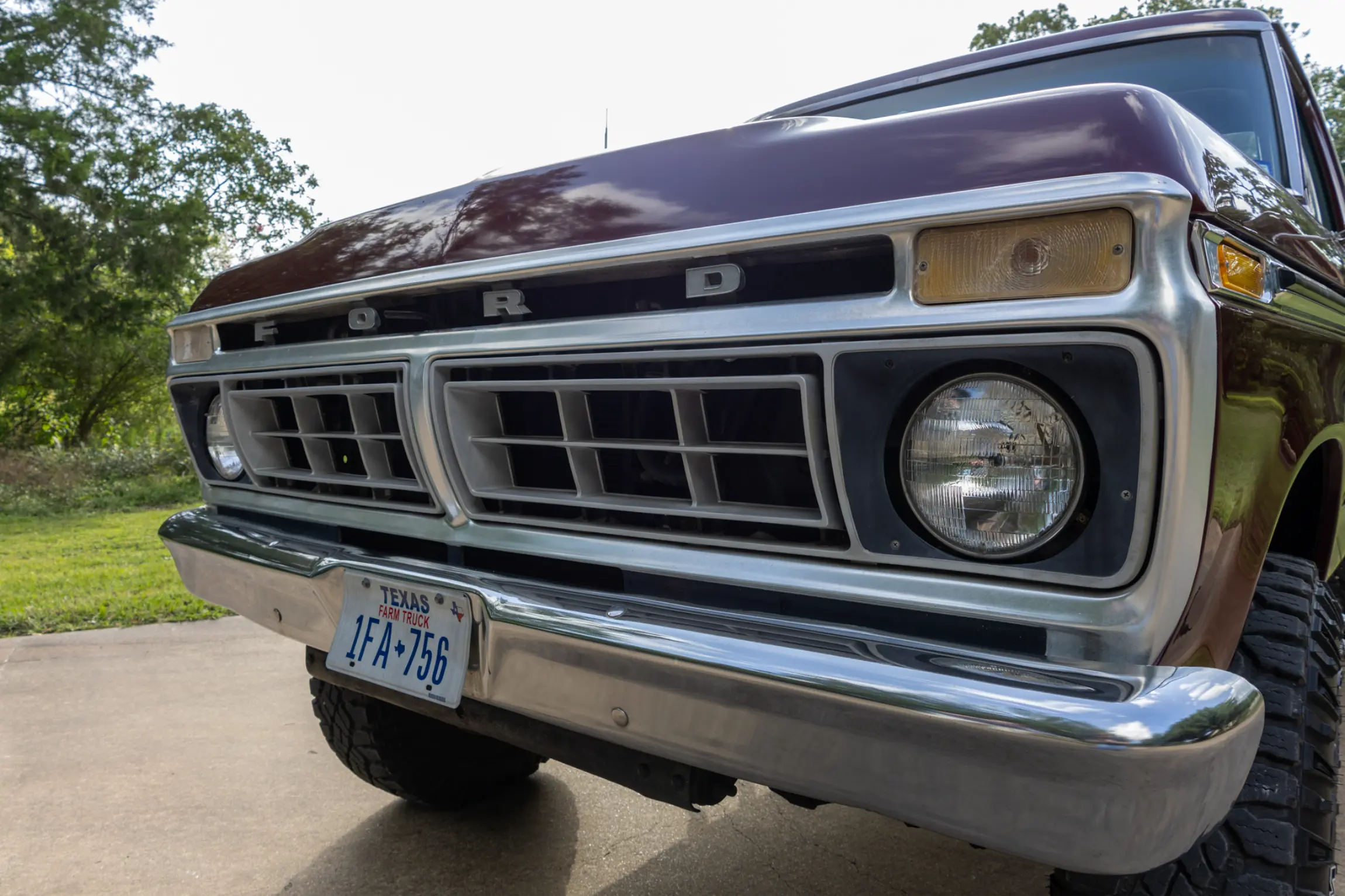 Sold: 1976 Ford F-250 Ranger 4×4 Highboy