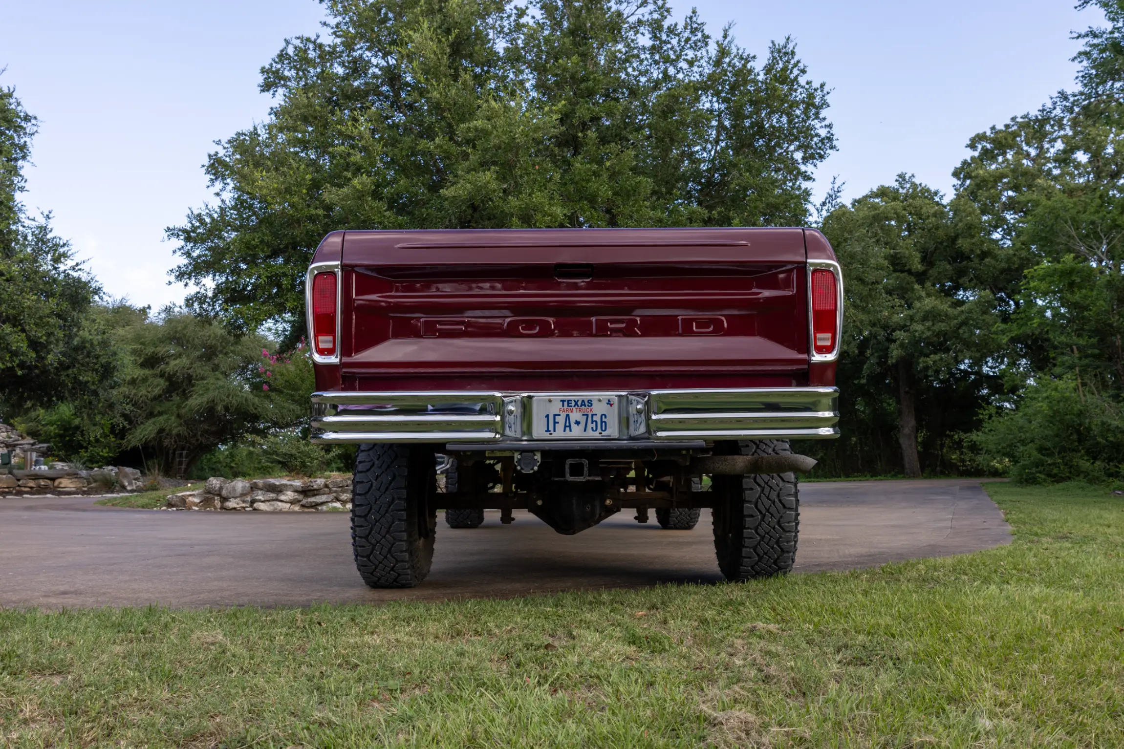 Sold: 1976 Ford F-250 Ranger 4×4 Highboy