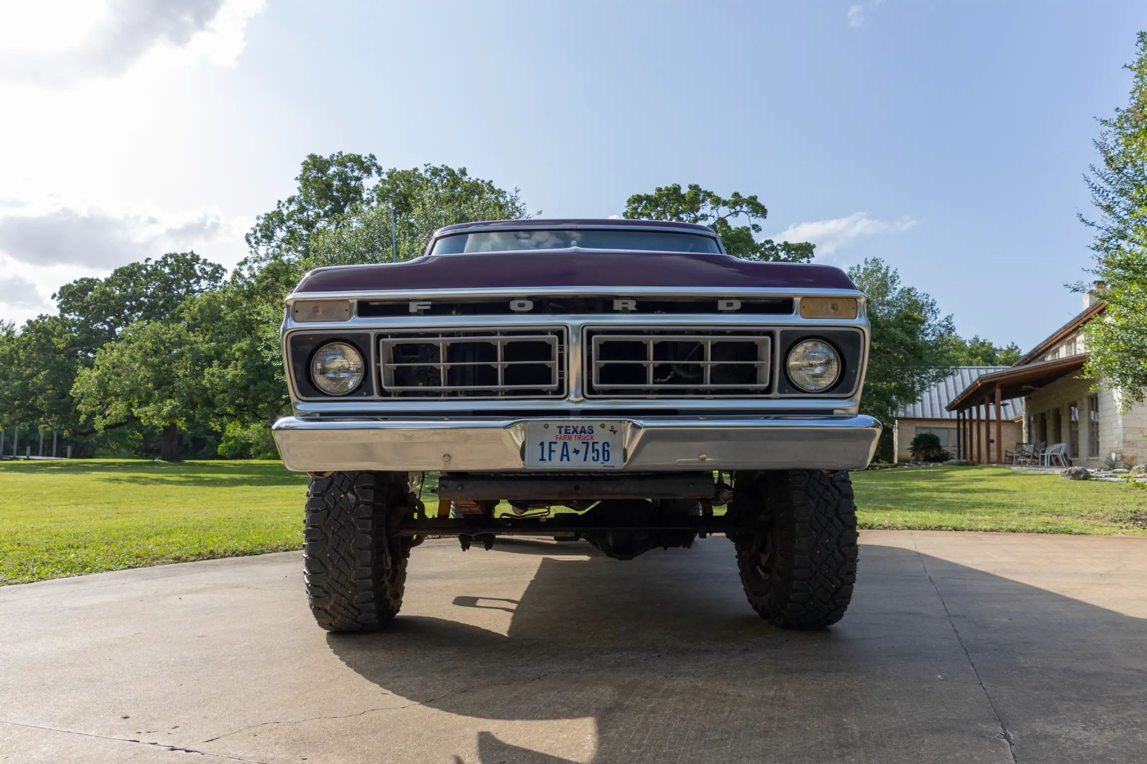 Sold: 1976 Ford F-250 Ranger 4×4 Highboy