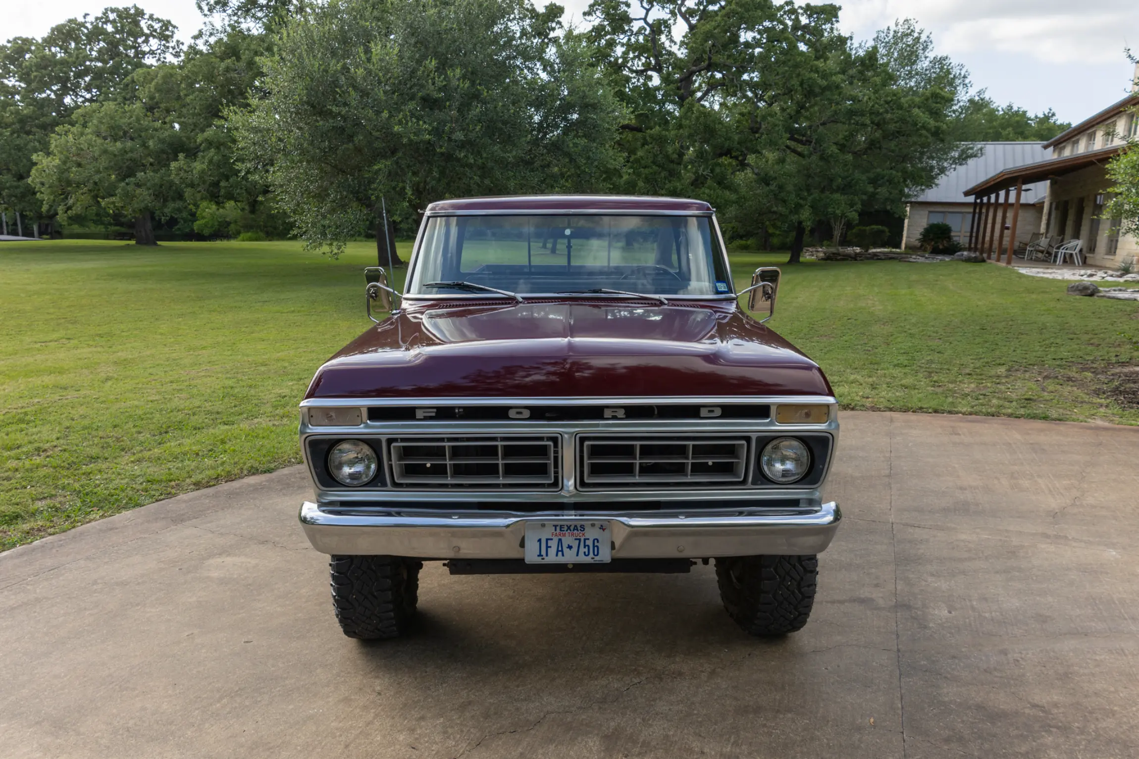Sold: 1976 Ford F-250 Ranger 4×4 Highboy