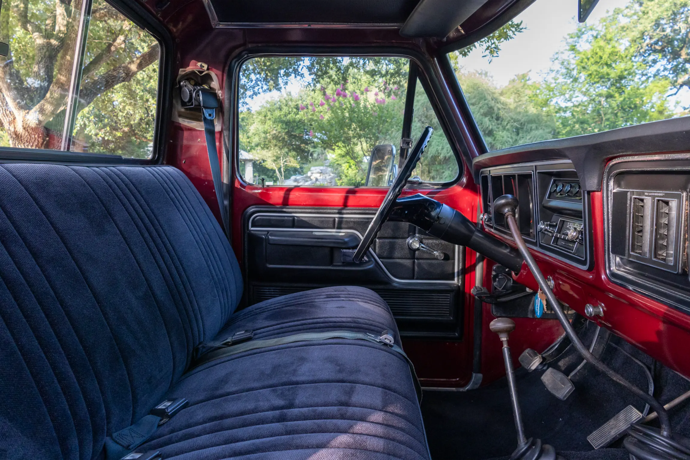 Sold: 1976 Ford F-250 Ranger 4×4 Highboy