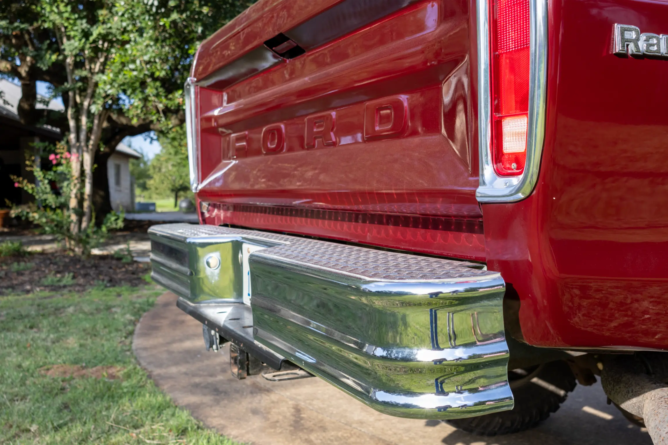 Sold: 1976 Ford F-250 Ranger 4×4 Highboy