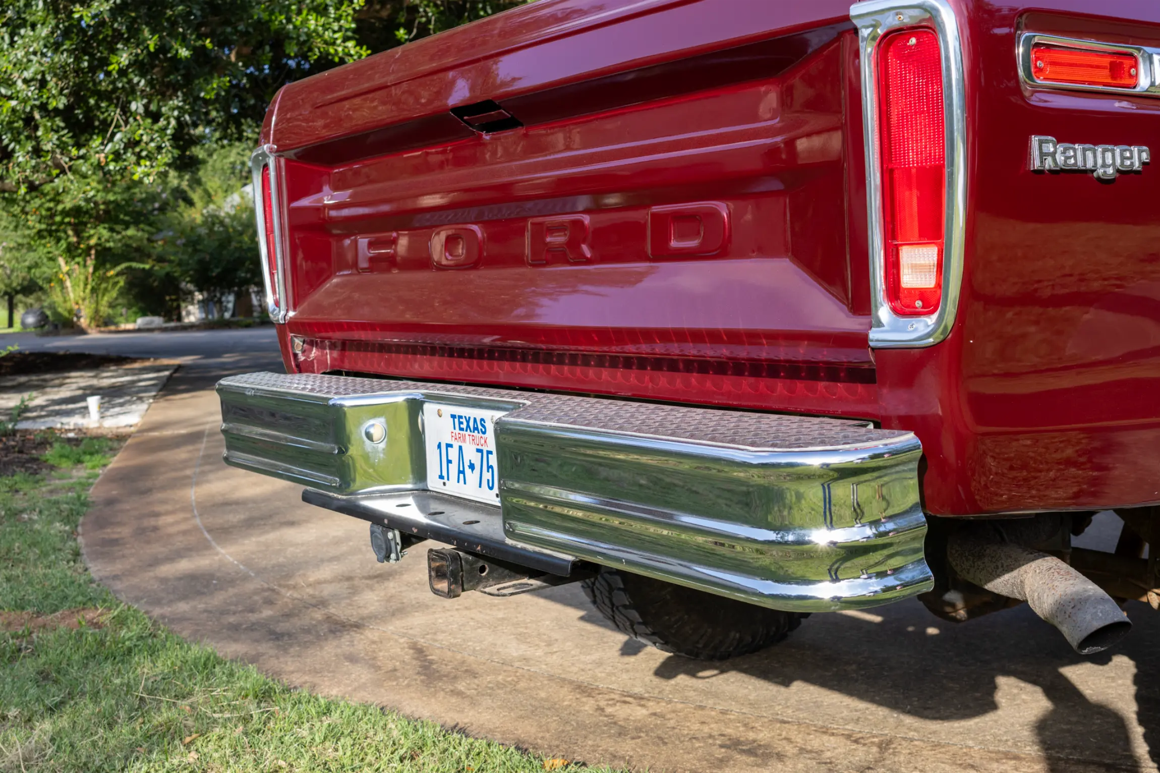 Sold: 1976 Ford F-250 Ranger 4×4 Highboy