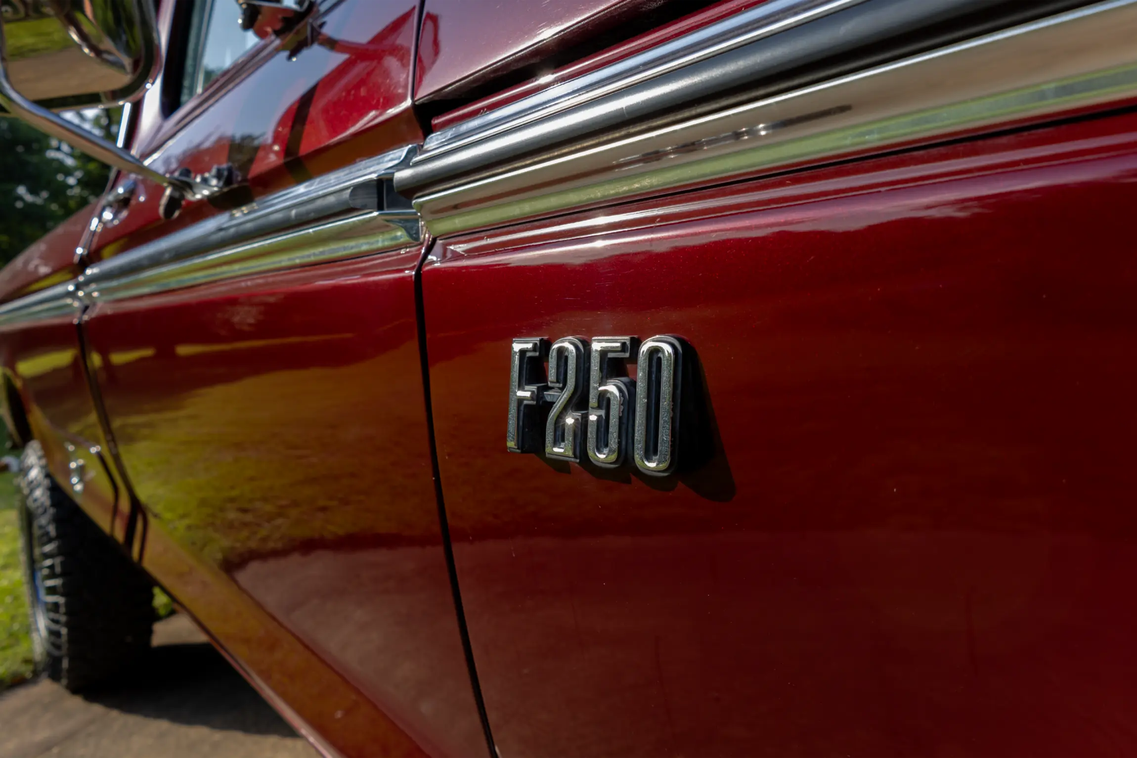 Sold: 1976 Ford F-250 Ranger 4×4 Highboy