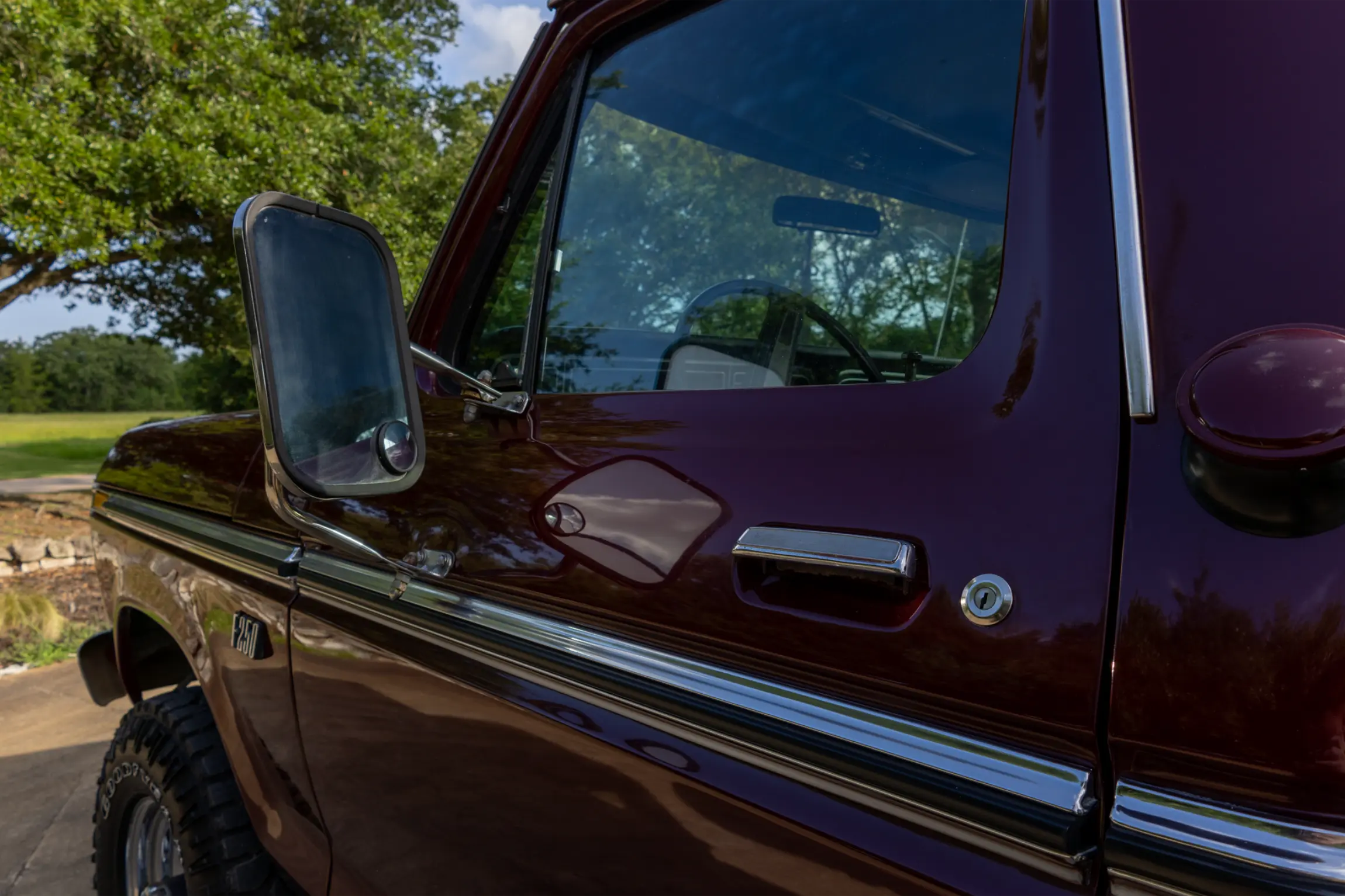 Sold: 1976 Ford F-250 Ranger 4×4 Highboy