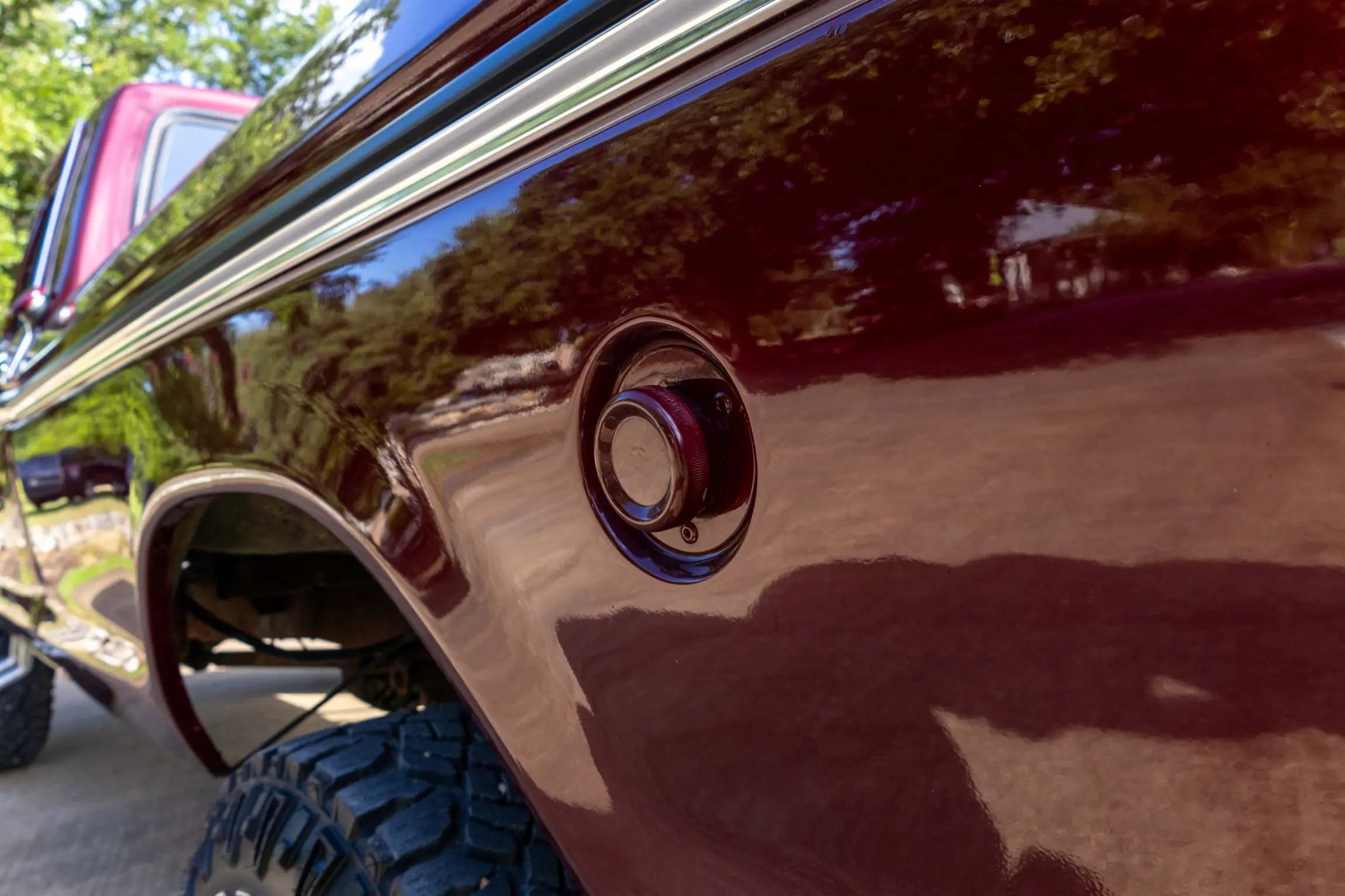 Sold: 1976 Ford F-250 Ranger 4×4 Highboy