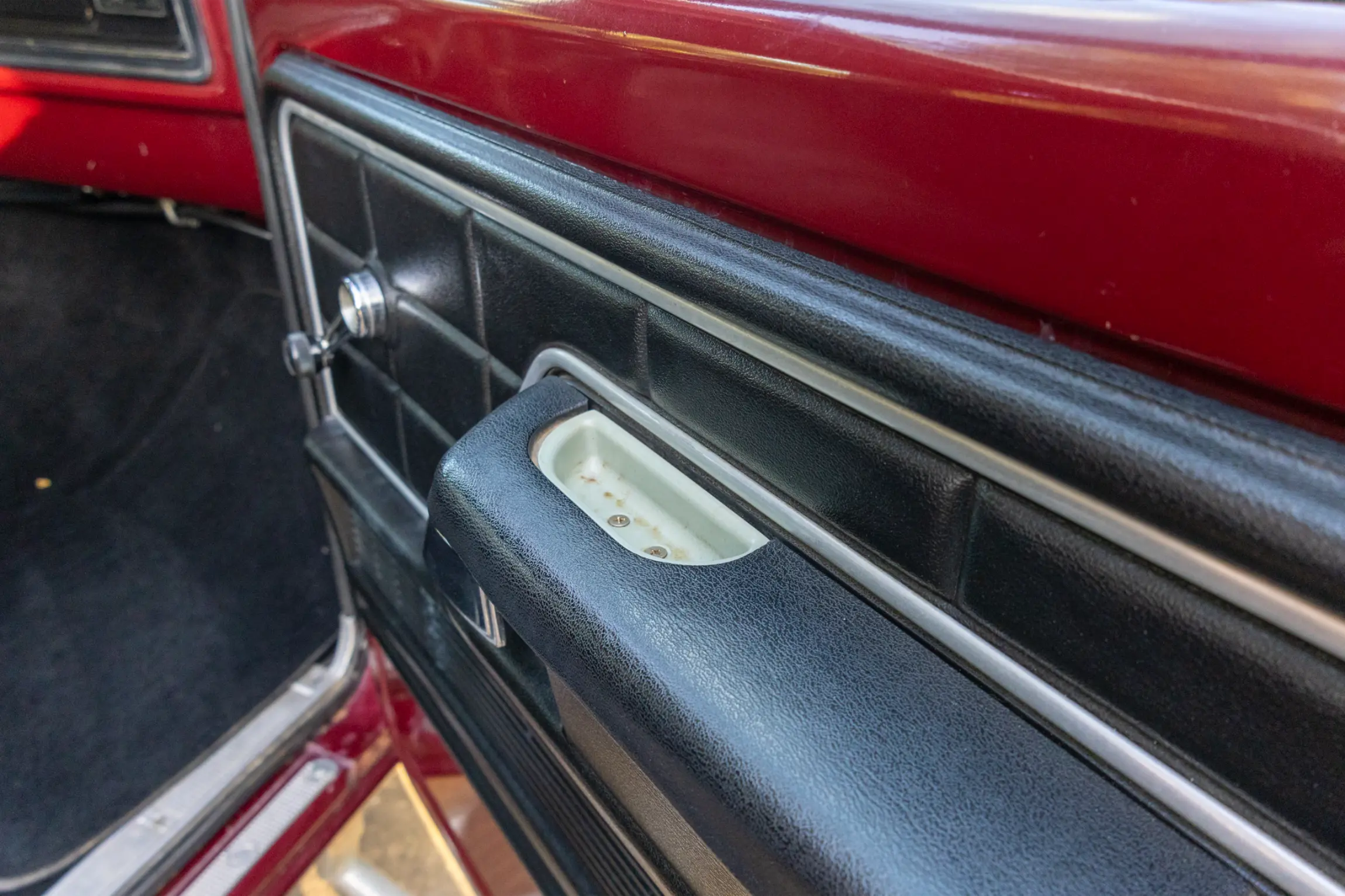 Sold: 1976 Ford F-250 Ranger 4×4 Highboy