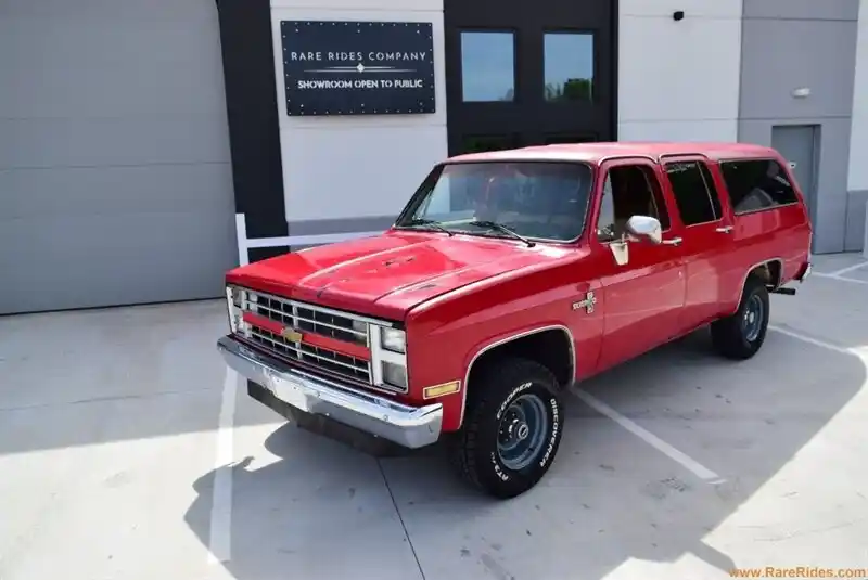 LS-Powered 1986 Chevrolet Suburban K10 - 4