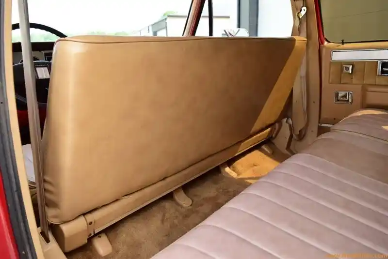 LS-Powered 1986 Chevrolet Suburban K10