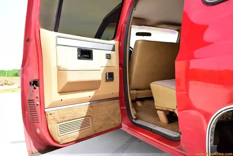LS-Powered 1986 Chevrolet Suburban K10